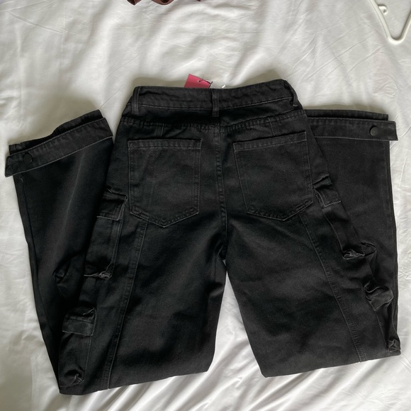 Edikted Oversize Cargo Jeans - Picture 2 of 4